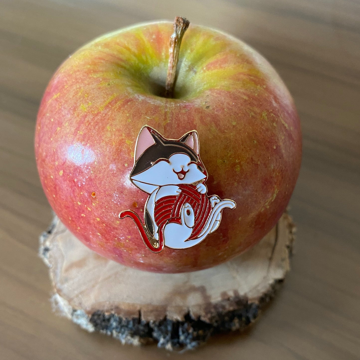 Giggles the Smitten Kitten Enamel Pin - thehappypin