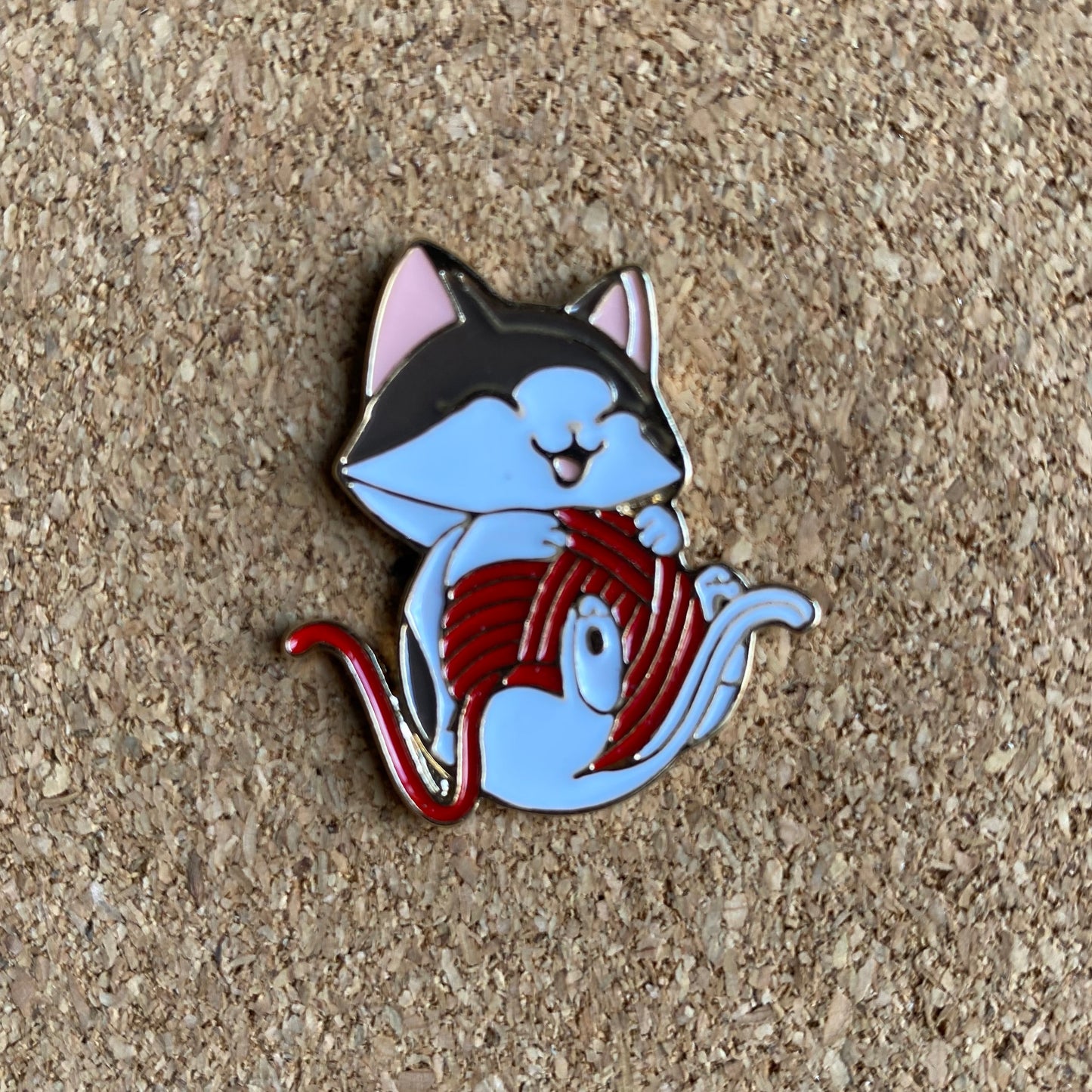 Giggles the Smitten Kitten Enamel Pin - thehappypin
