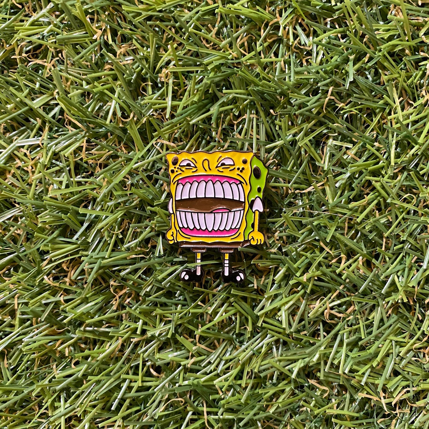 Big Smiles Spongebob Squarepants Enamel Pin - thehappypin