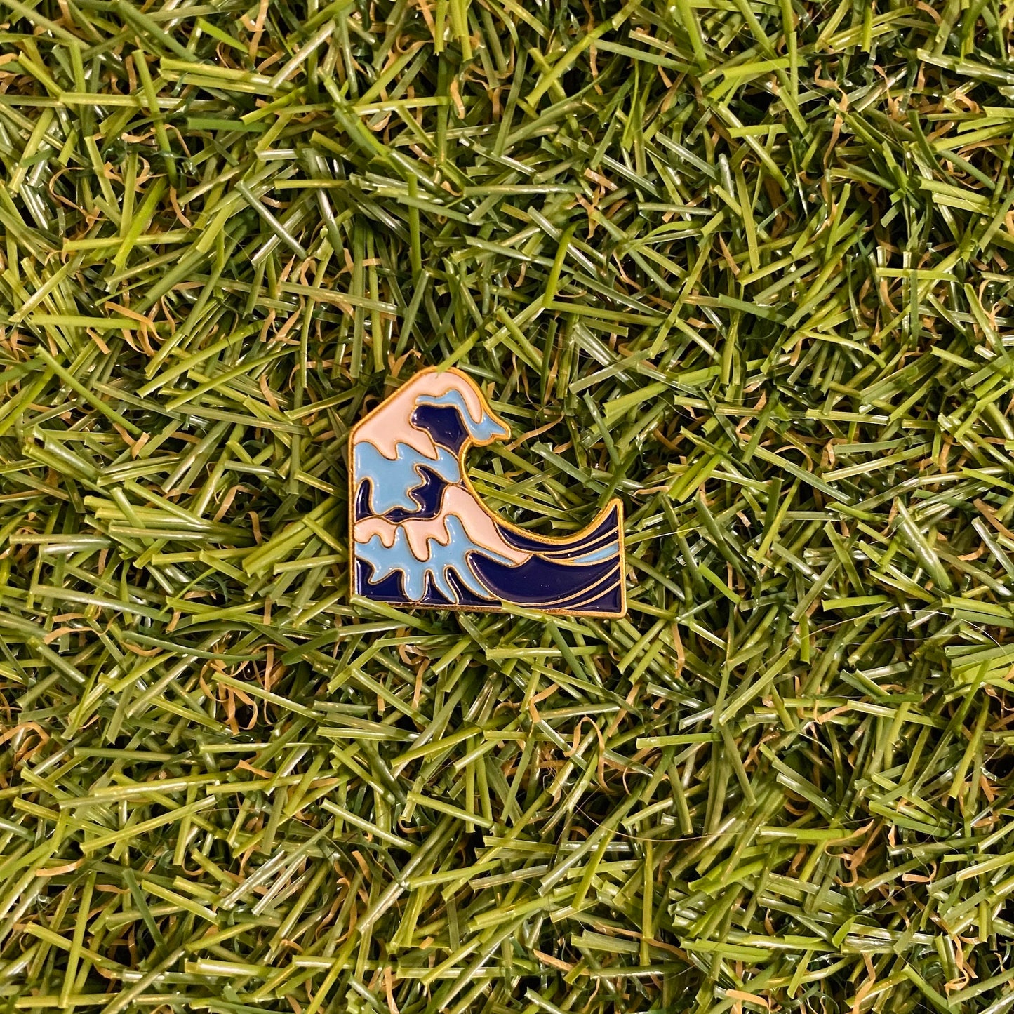 Ocean Waves - Save Our Oceans Tsunami Enamel Pin - thehappypin