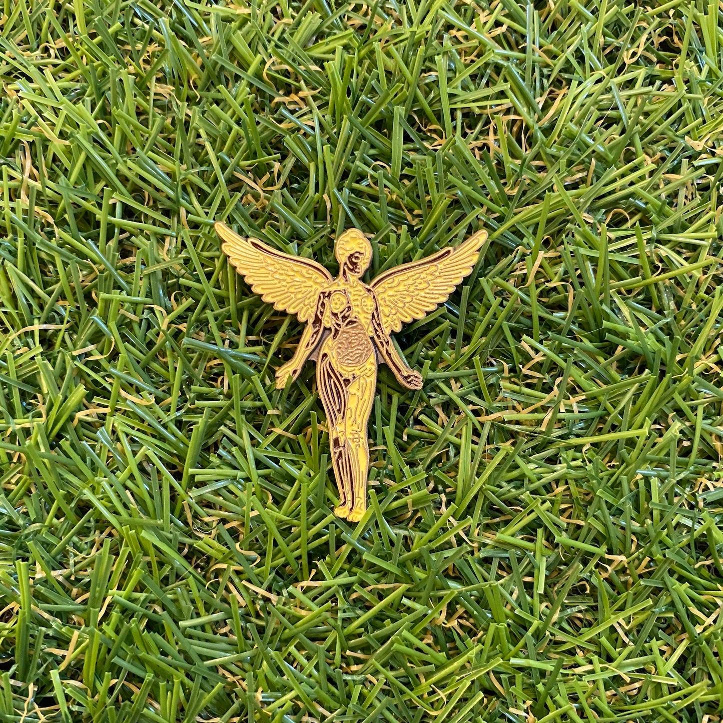 Nirvana Angel RIP Kurt Cobain Enamel Pin - thehappypin