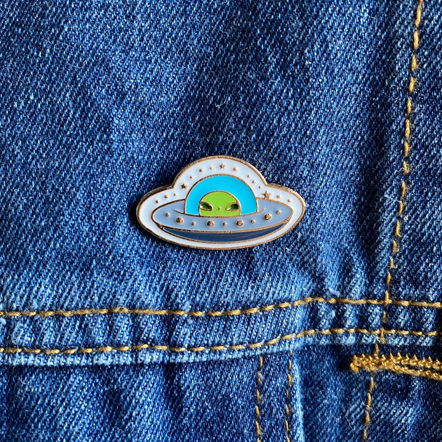 Alan the Alien Enamel Pin - thehappypin