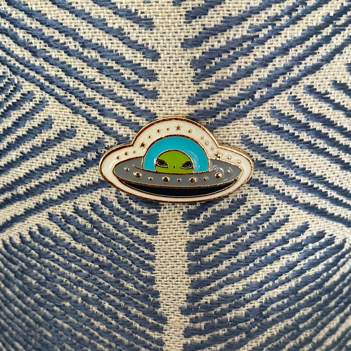 Alan the Alien Enamel Pin - thehappypin