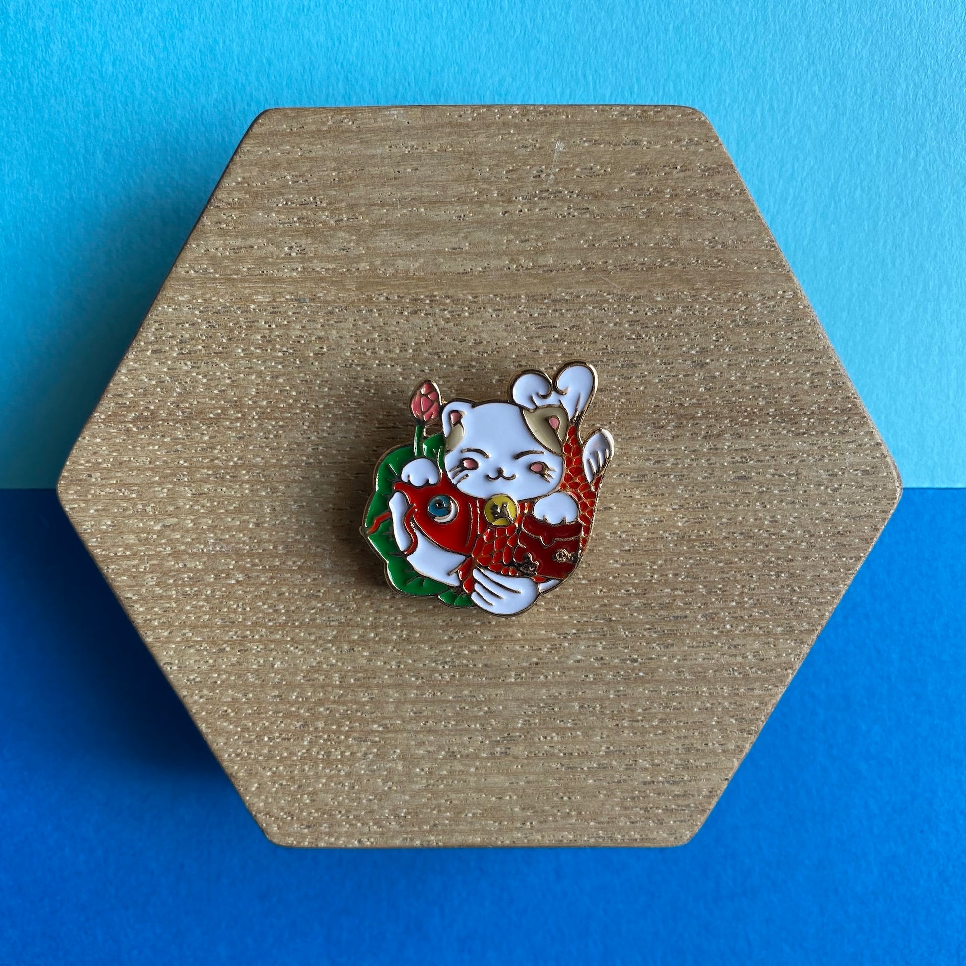 Fortune the Cat Enamel Pin - thehappypin