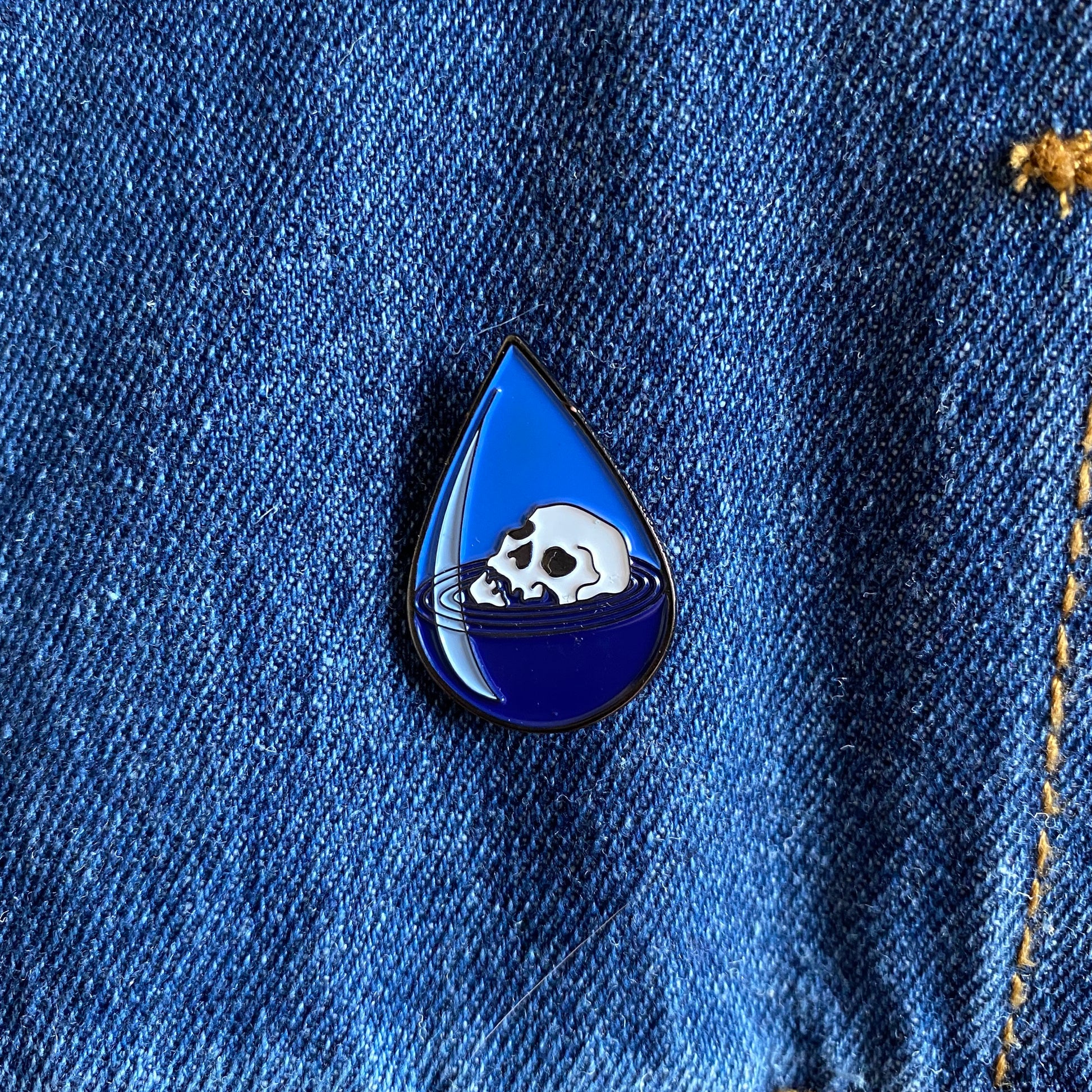A Drop of Poison Enamel Pin - thehappypin