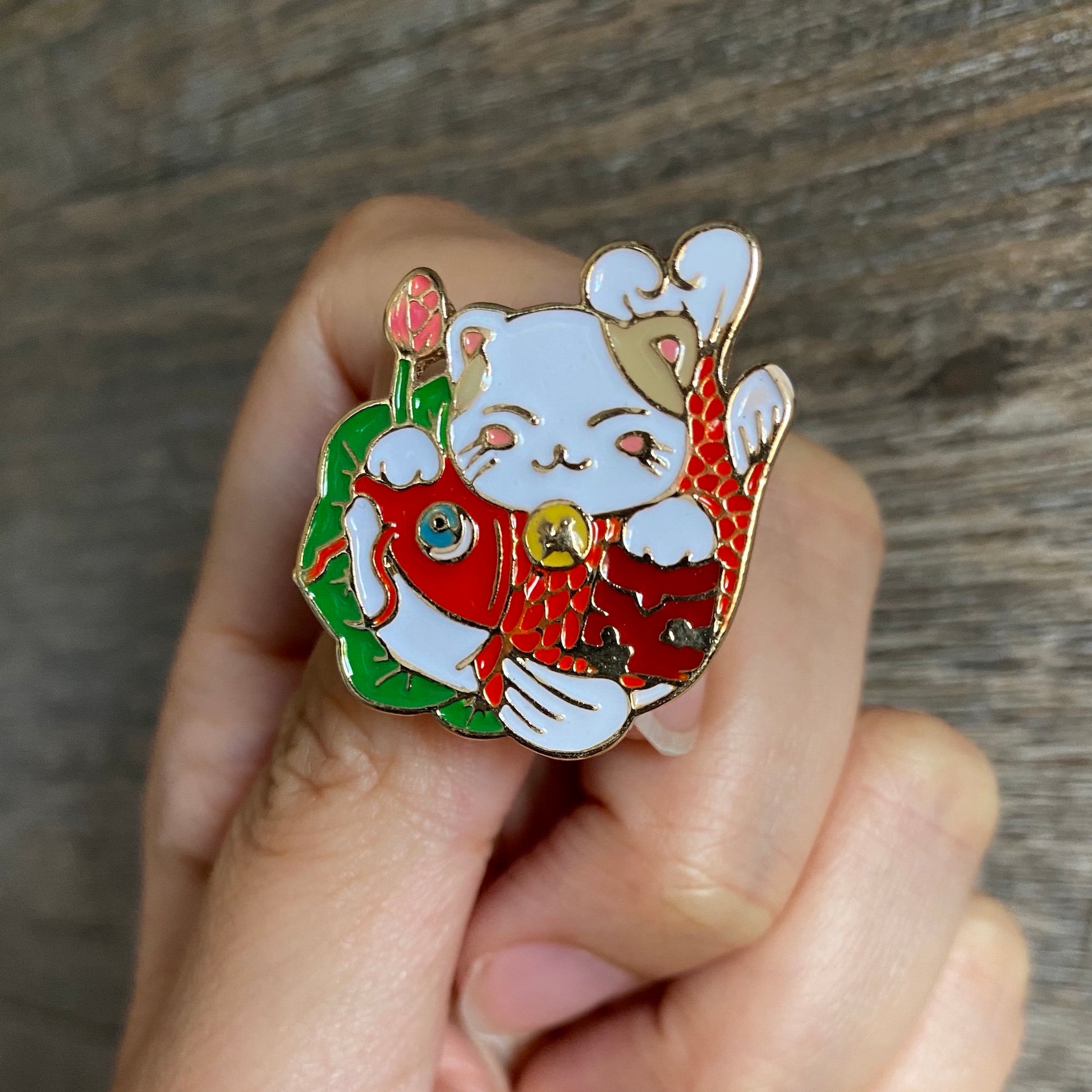 Fortune the Cat Enamel Pin - thehappypin