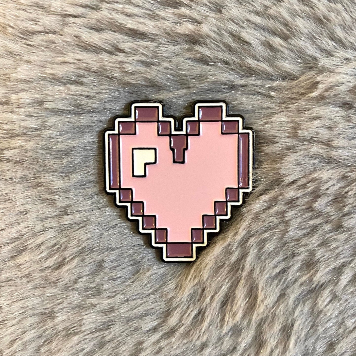 Pixel Heart Gamer Enamel Pin - thehappypin