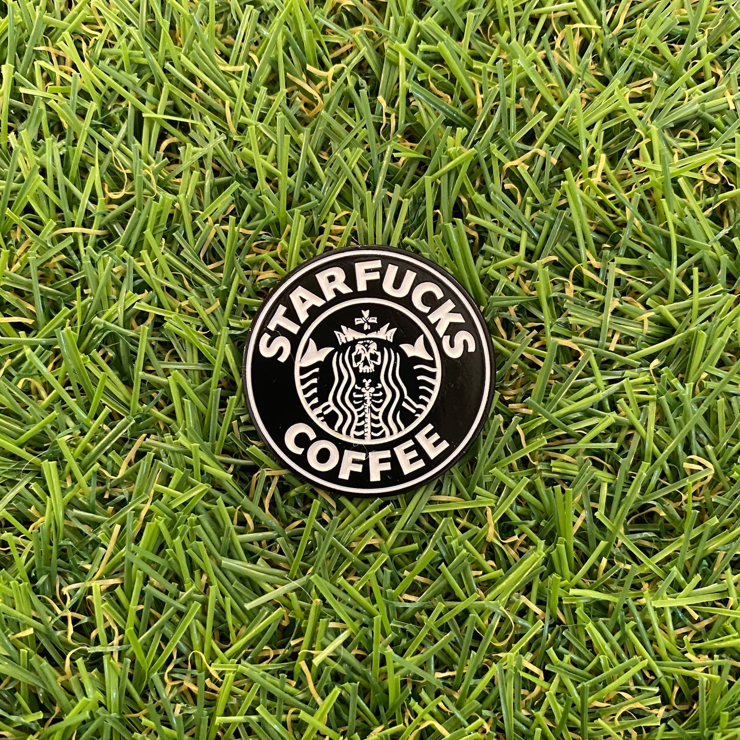 Starfucks Coffee - Absolutely No F***s Given Enamel Pin - thehappypin