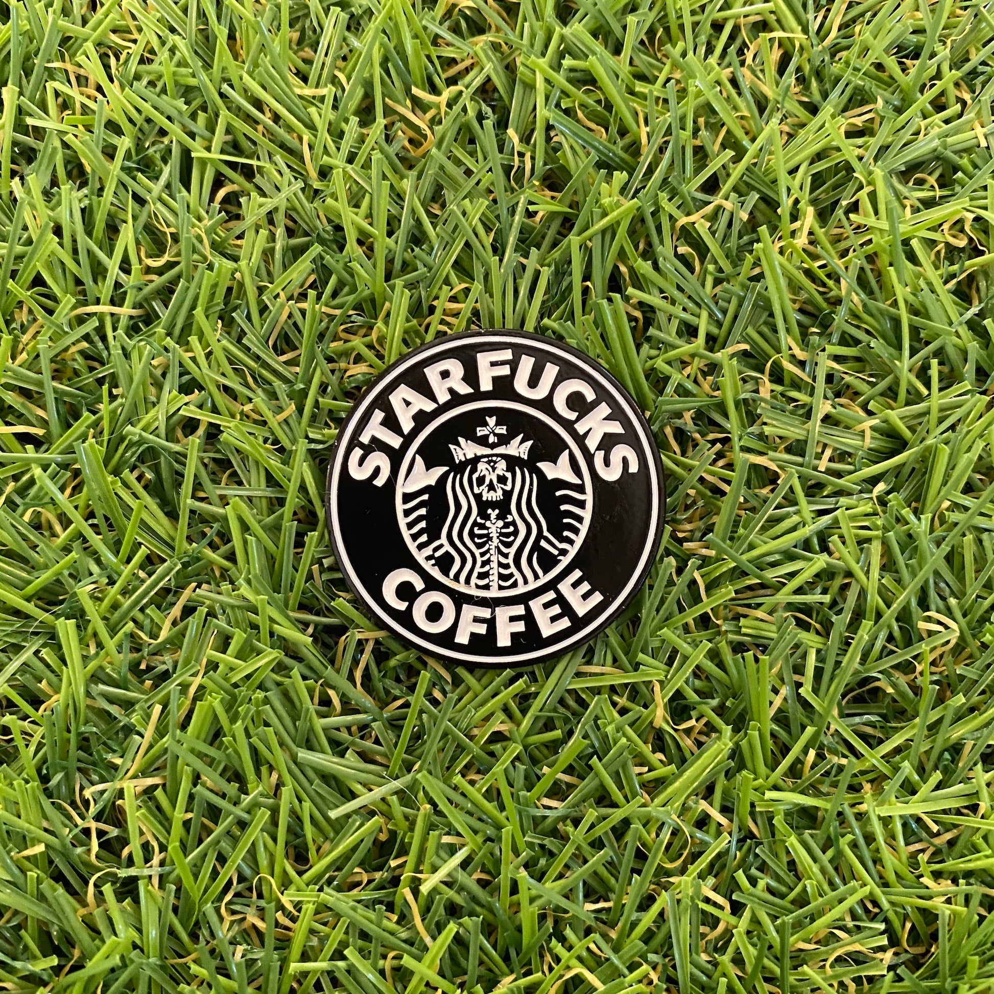 Starfucks Coffee - Absolutely No F***s Given Enamel Pin - thehappypin