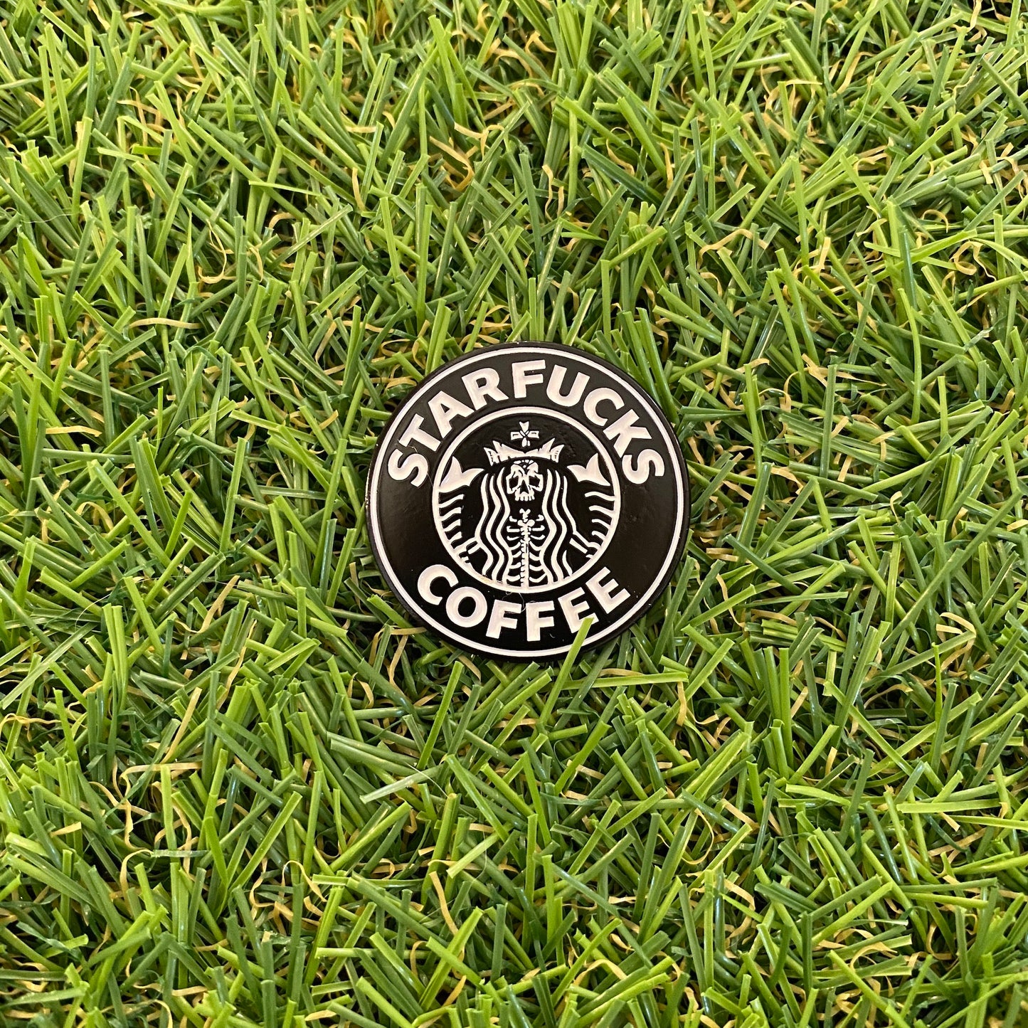 Starfucks Coffee - Absolutely No F***s Given Enamel Pin - thehappypin