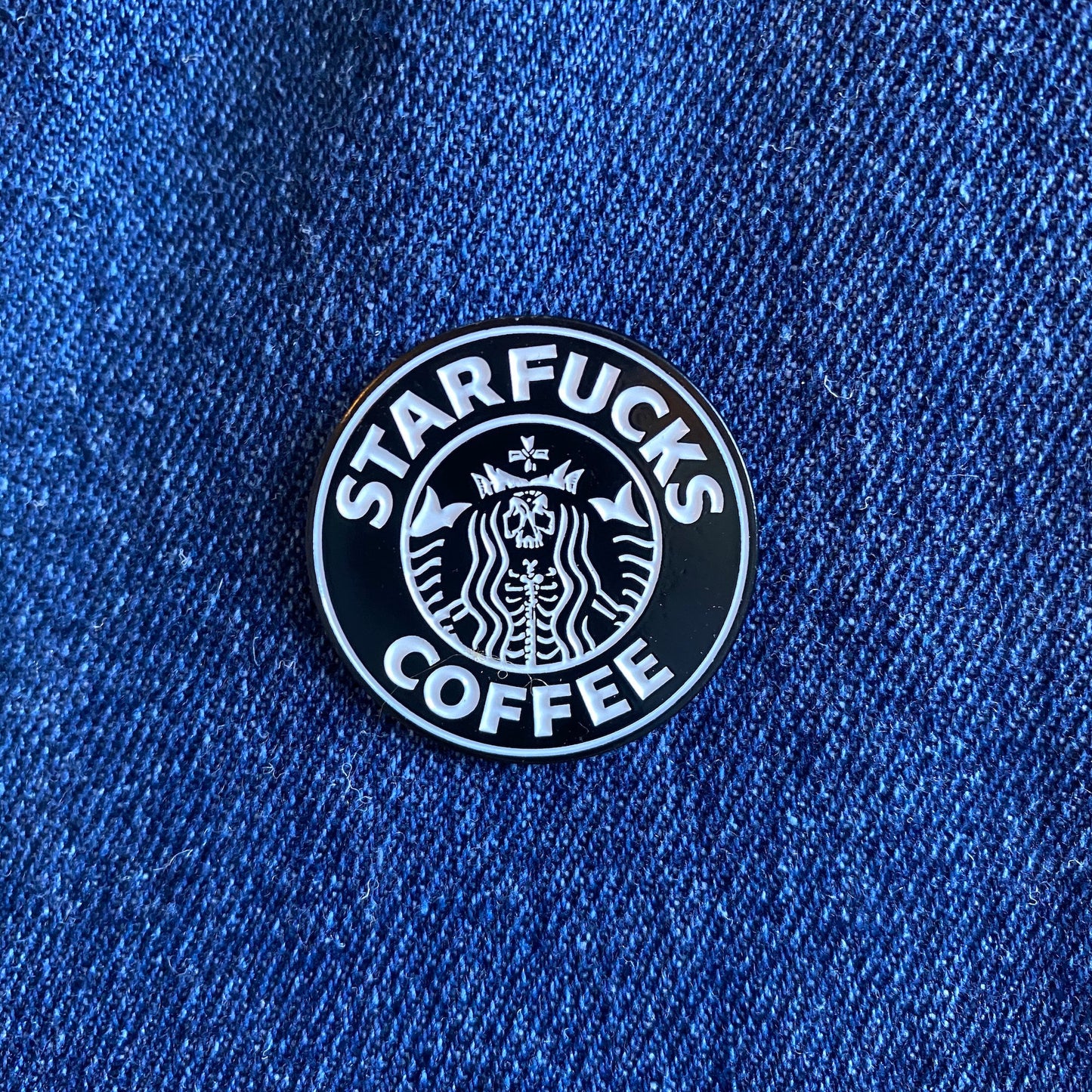 Starfucks Coffee - Absolutely No F***s Given Enamel Pin - thehappypin