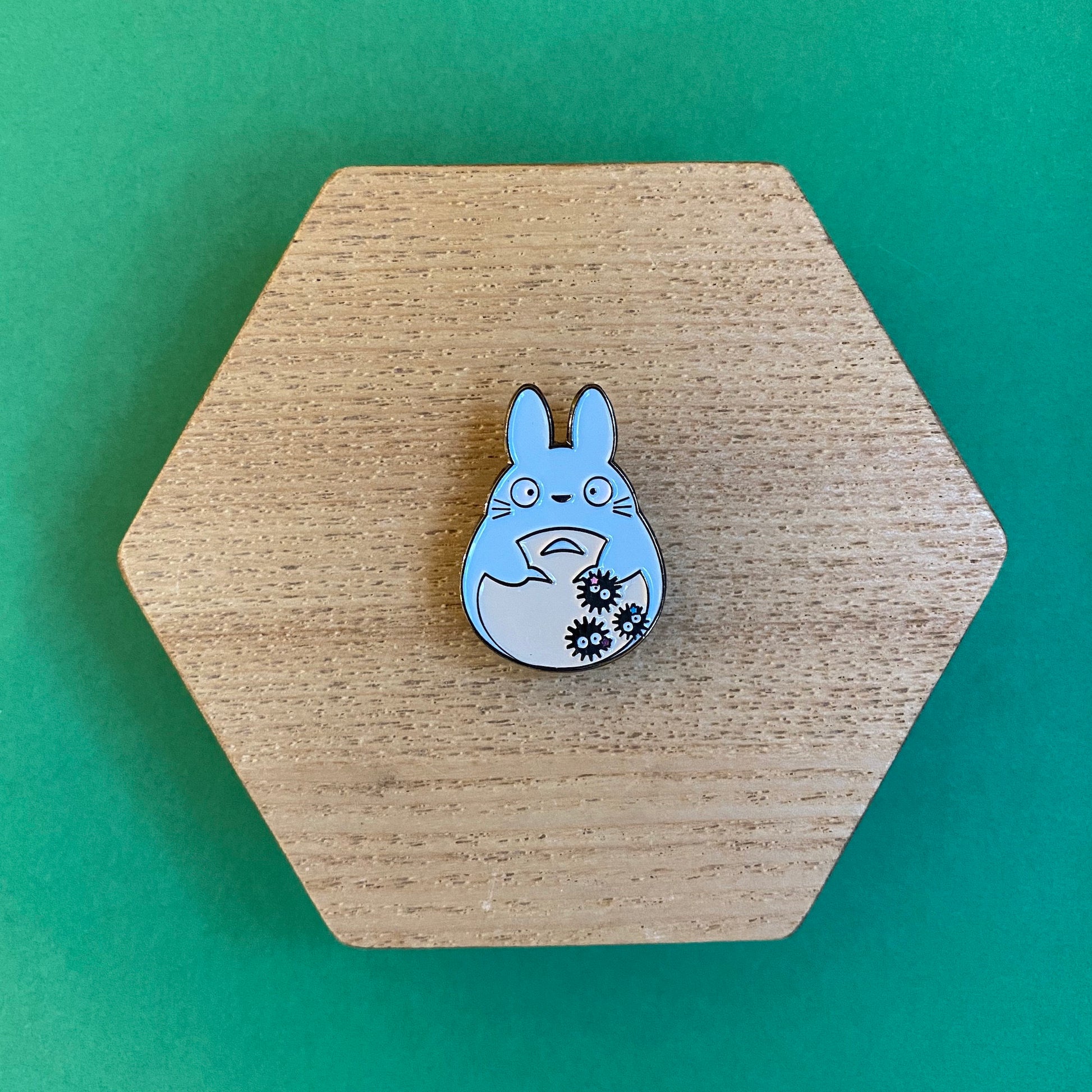Totoro and his Soot Ball Friends Spirited Away Enamel Pin - thehappypin