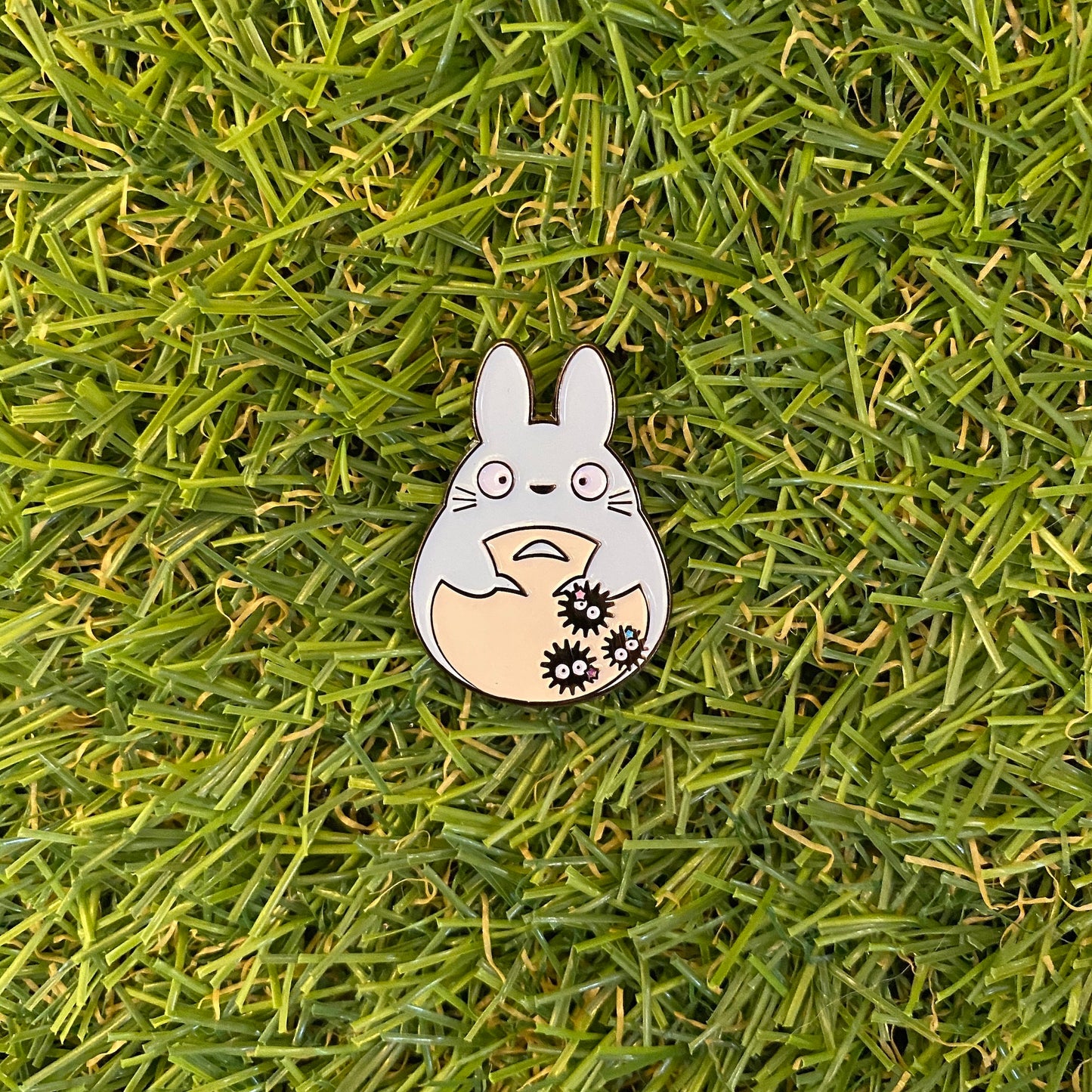 Totoro and his Soot Ball Friends Spirited Away Enamel Pin - thehappypin