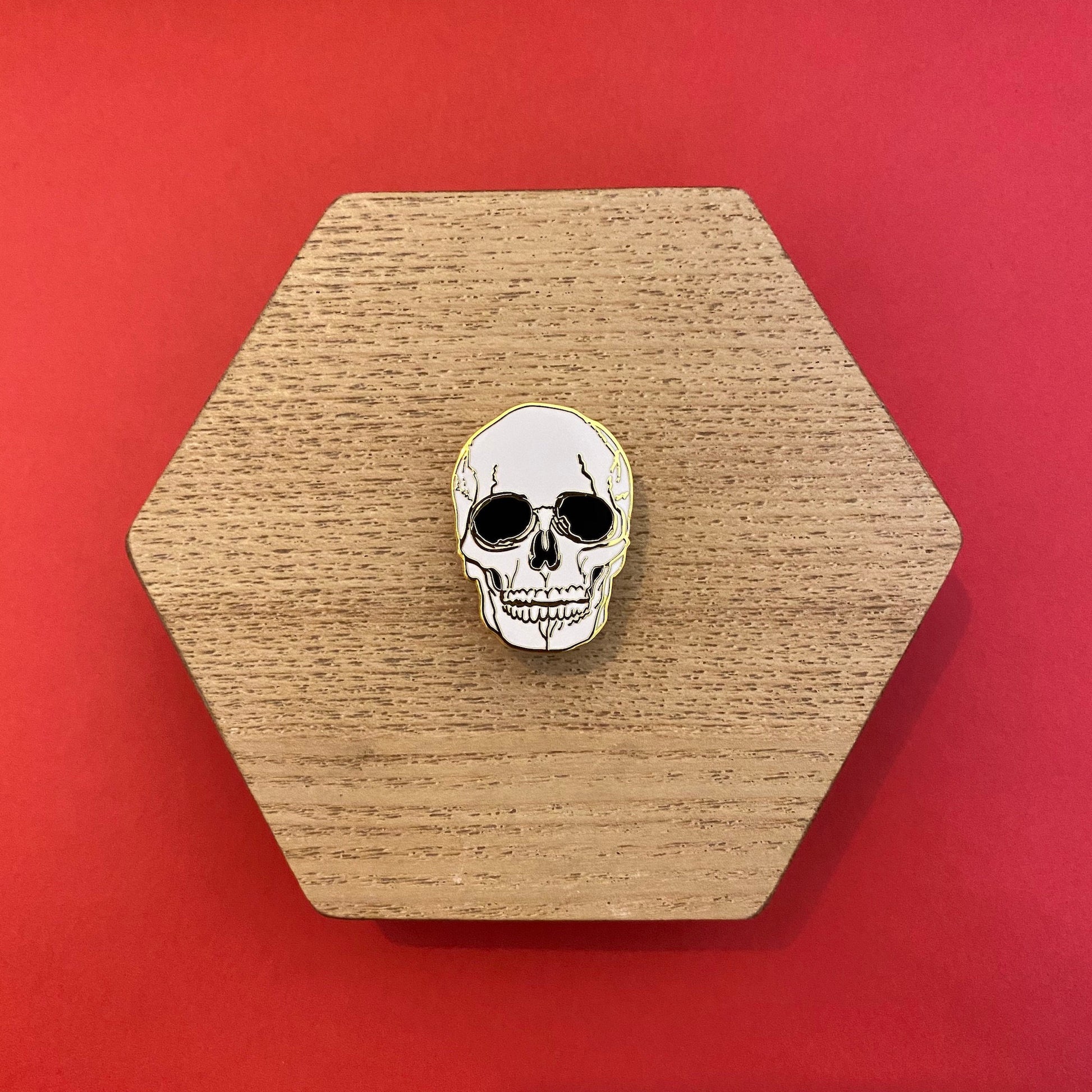 A Handsome Skull - Touch of the Macabre Series - Enamel Pin - thehappypin