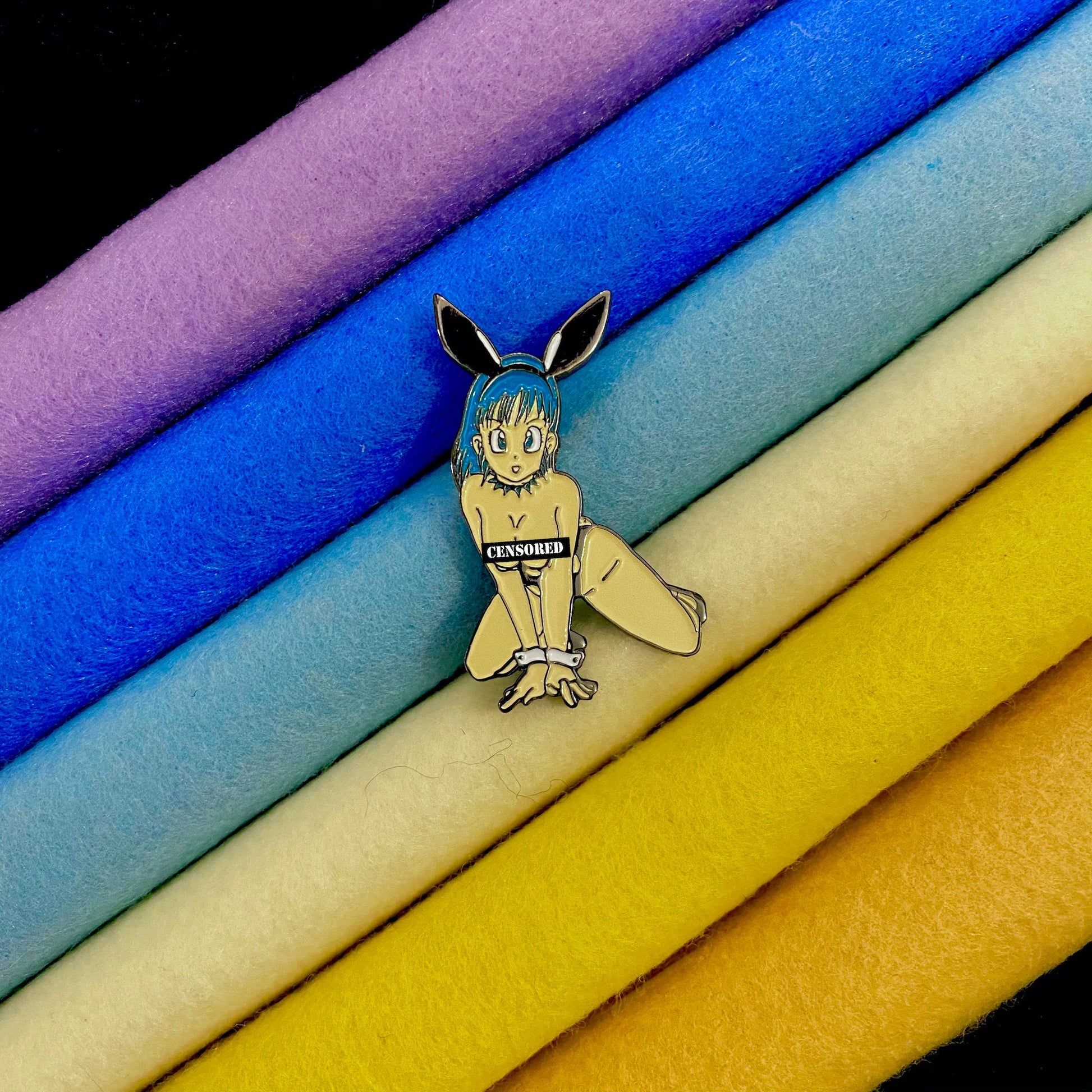 Sexy Bulma Dragon Ball Z Enamel Pin - thehappypin