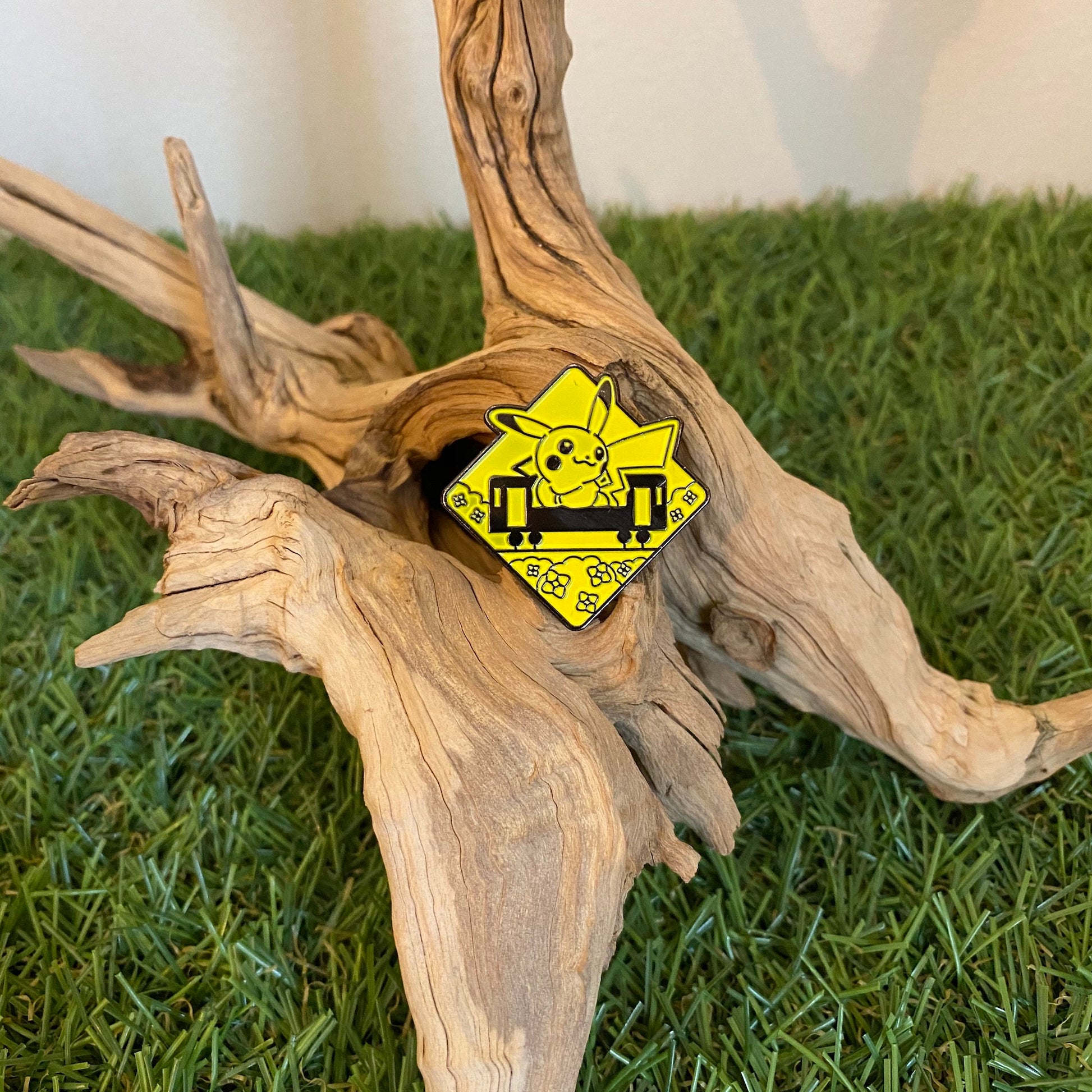 Pikachu the Electrician Enamel Pin - thehappypin