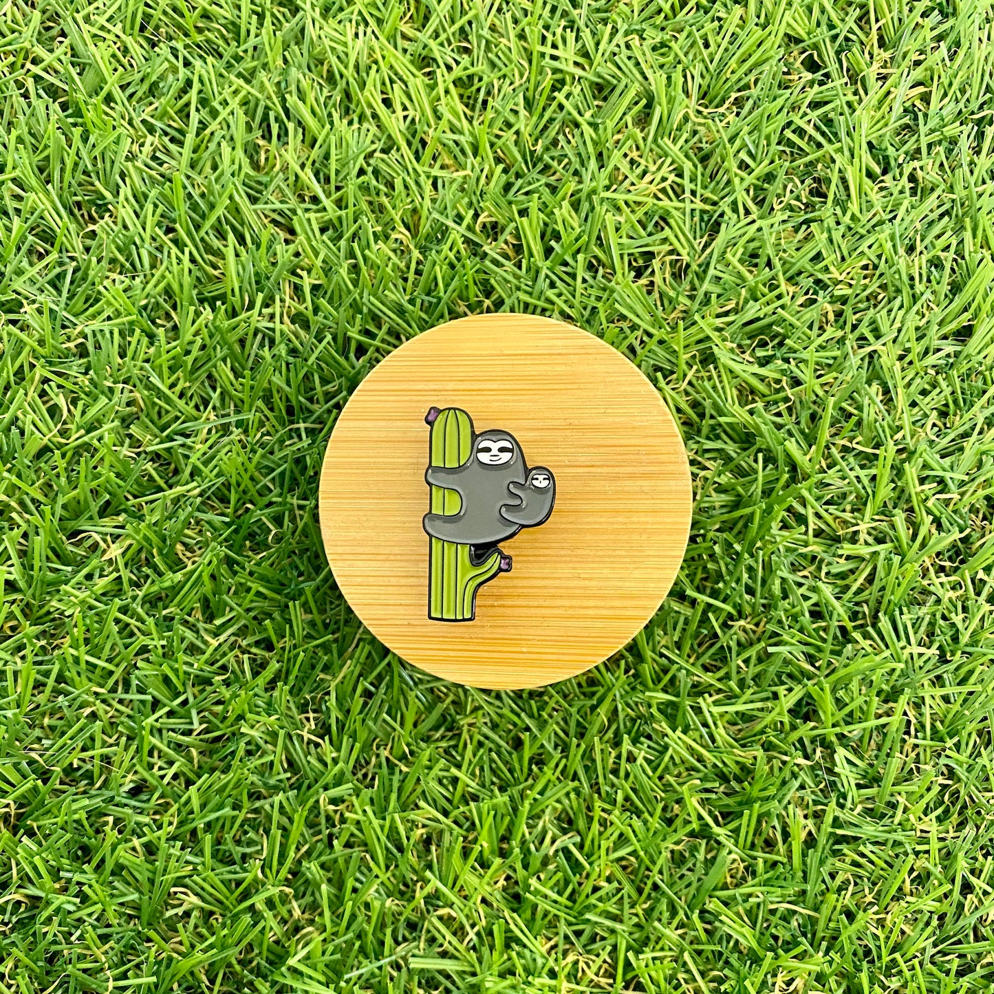 Sally the Sloth and her Little Baby Sloth Enamel Pin - thehappypin